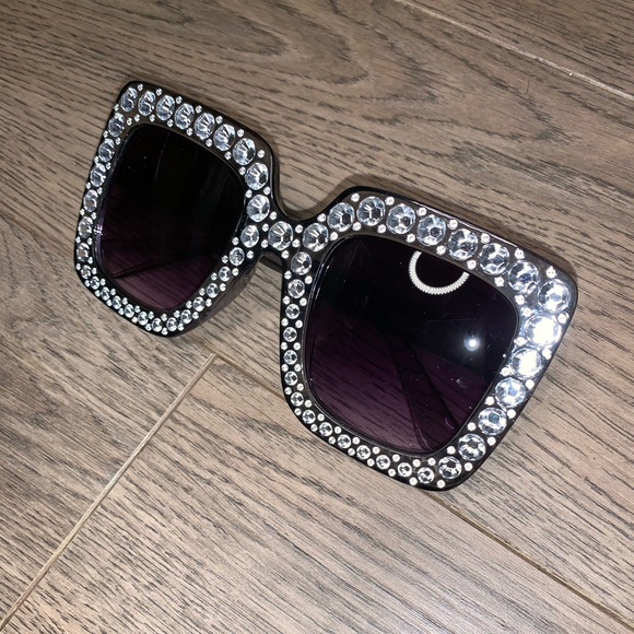 Basic Sunglasses - Picture 2 of 4
